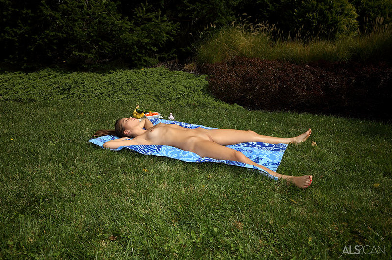 Алиса, 22 года, 0 размер груди